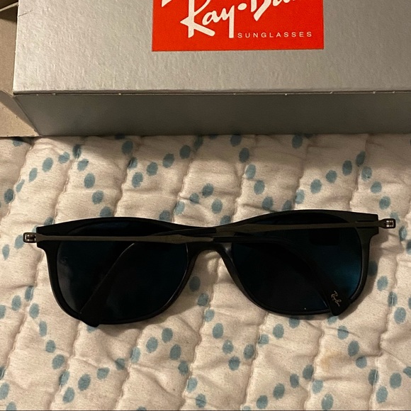RayBan Polarized LightRay Sunglasses - Picture 4 of 9